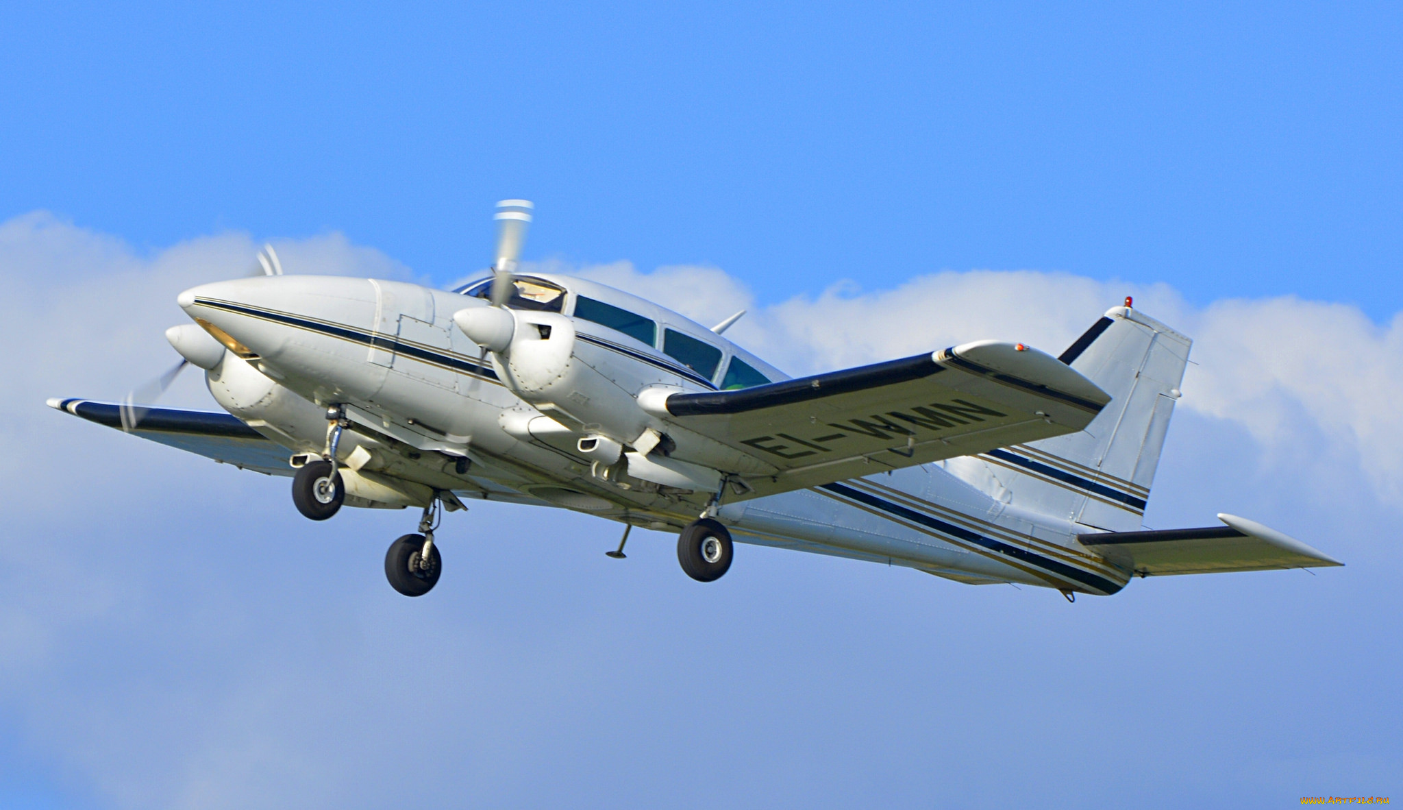 westair piper pa-23 aztec, ,  , 
